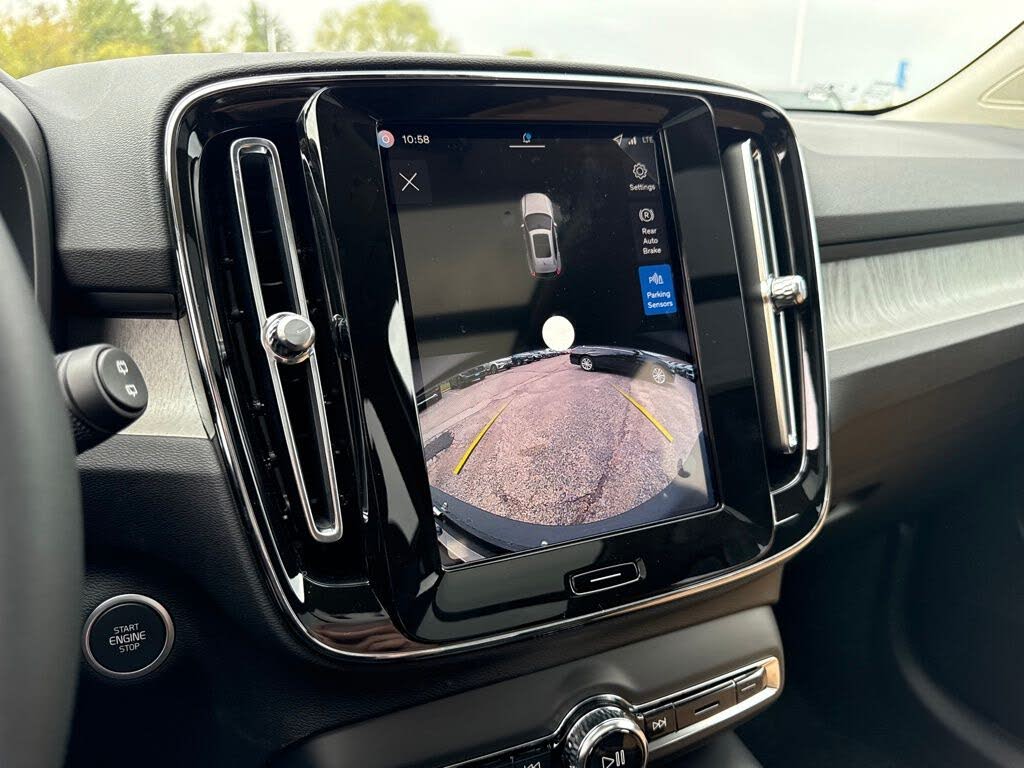 2026 Volvo XC40