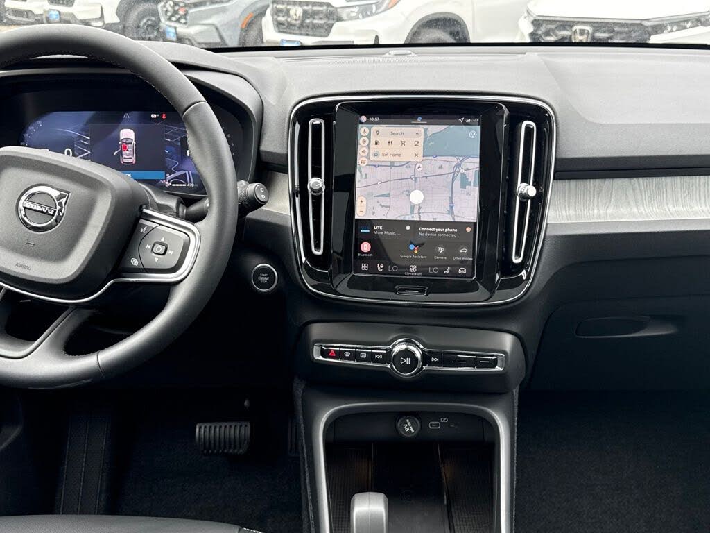 2026 Volvo XC40
