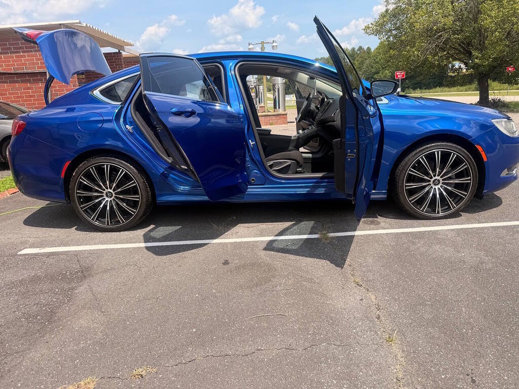 2015 Chrysler 200