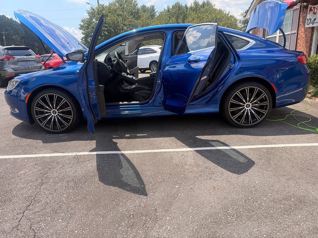 2015 Chrysler 200