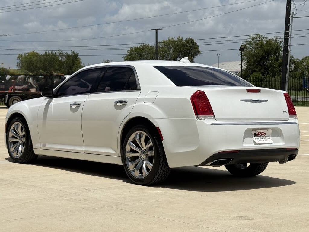2018 Chrysler 300