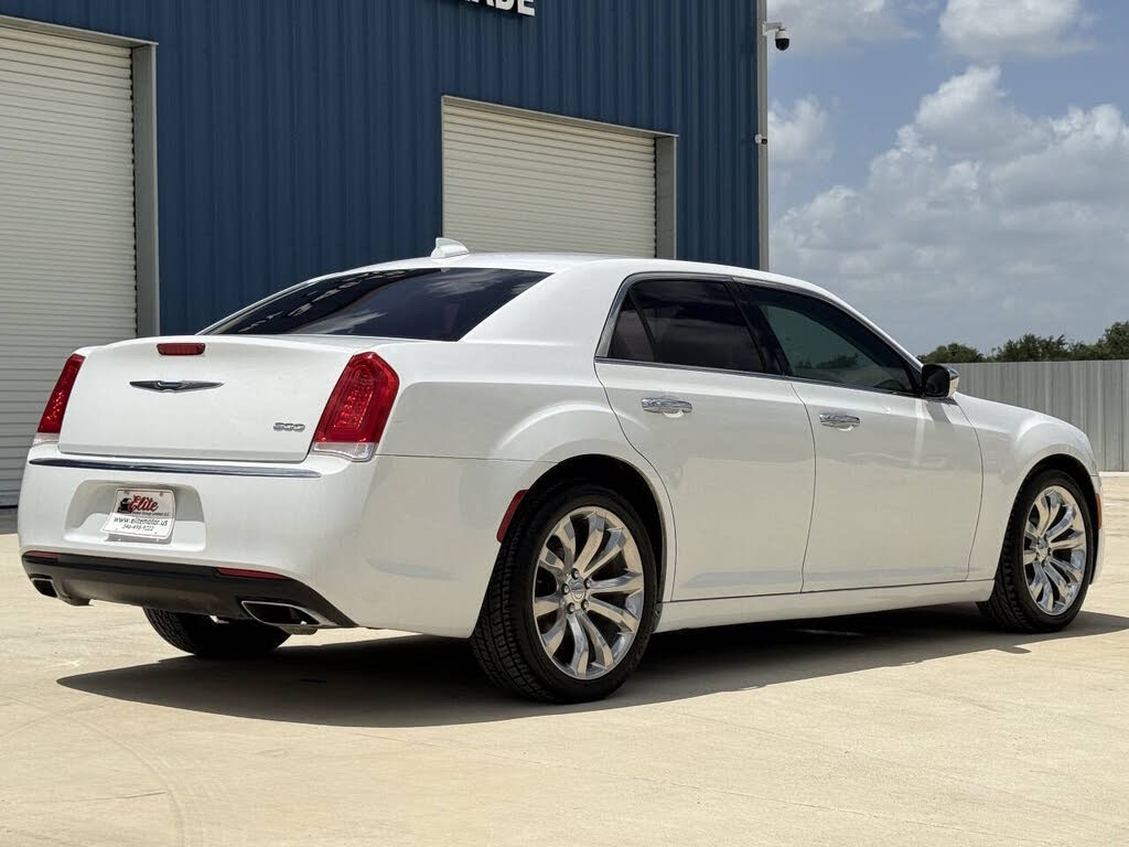 2018 Chrysler 300