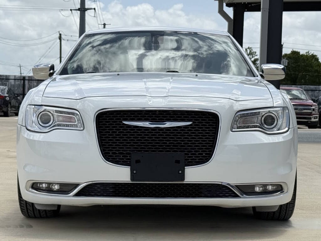 2018 Chrysler 300