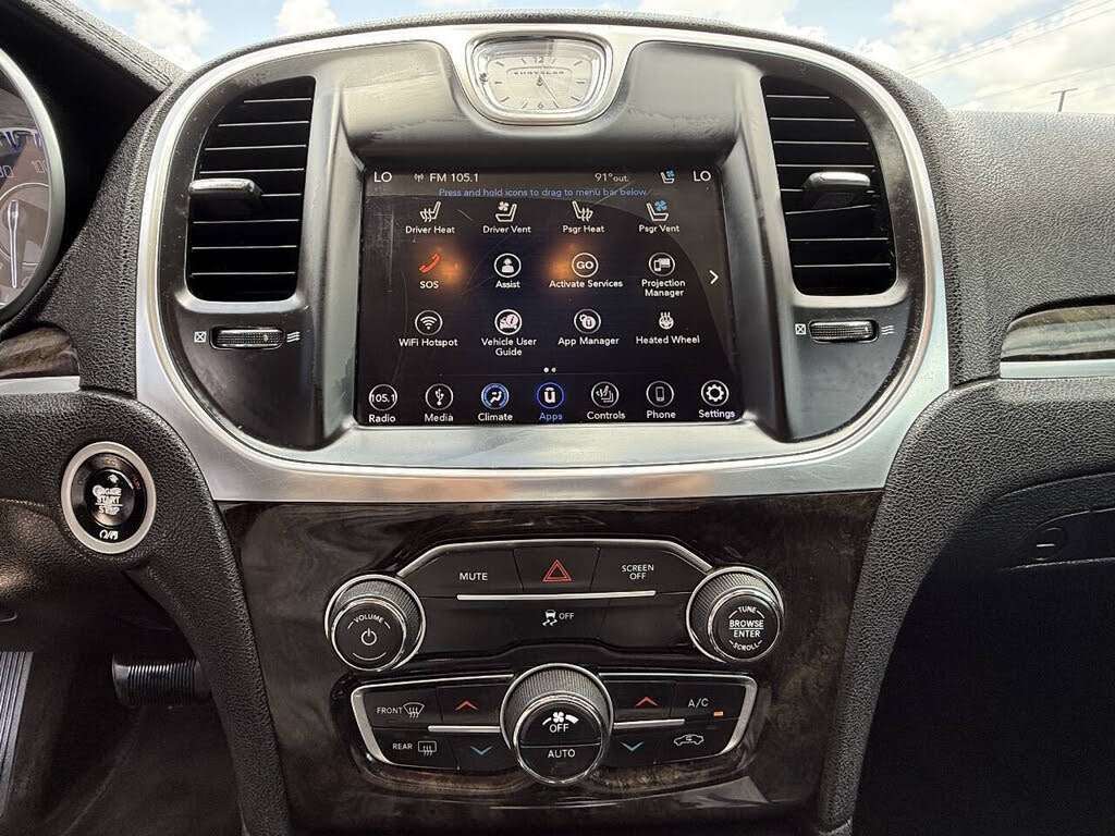 2018 Chrysler 300