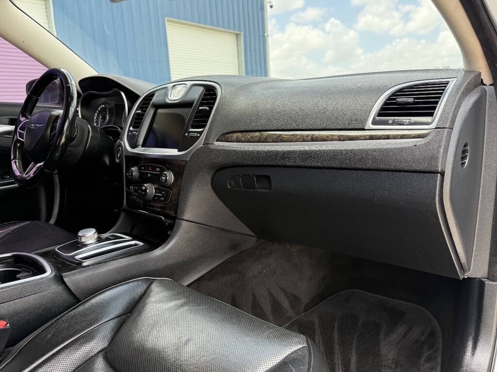 2018 Chrysler 300