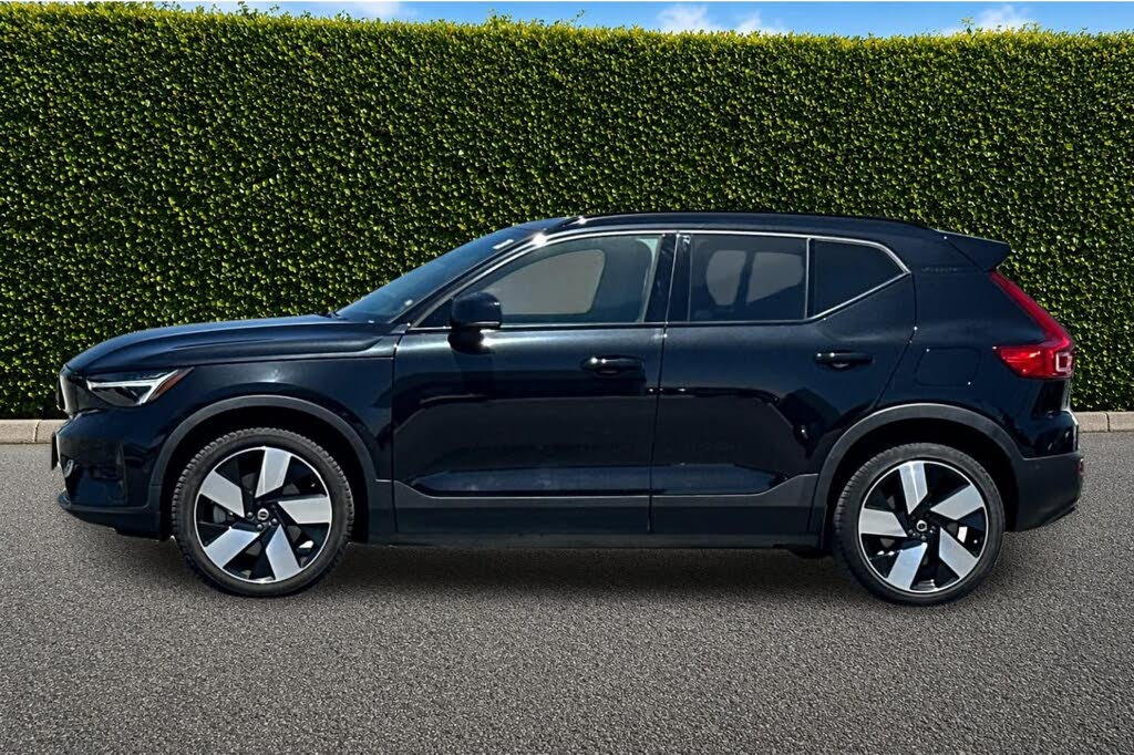 2023 Volvo XC40