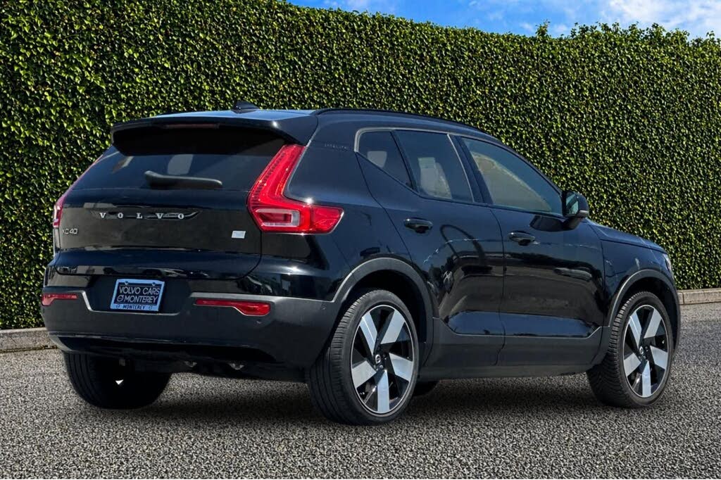 2023 Volvo XC40