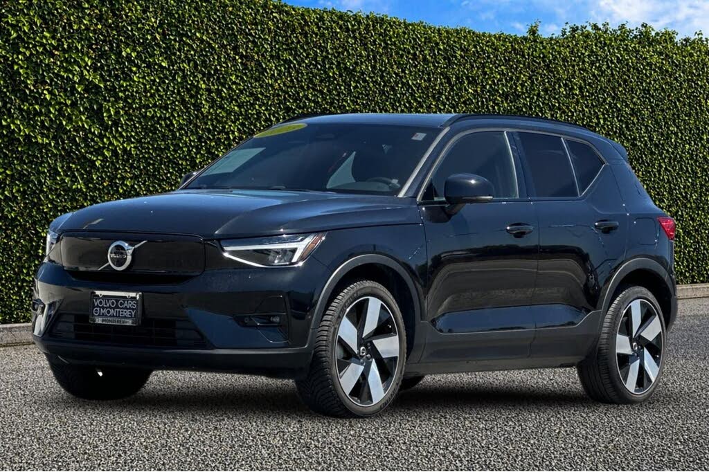 2023 Volvo XC40