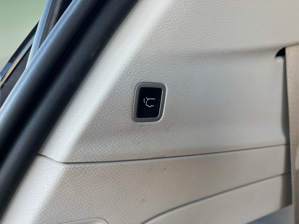 2023 Chrysler Voyager