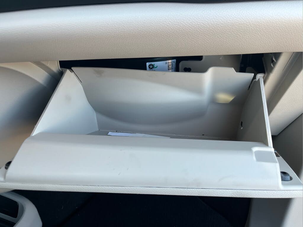 2023 Chrysler Voyager