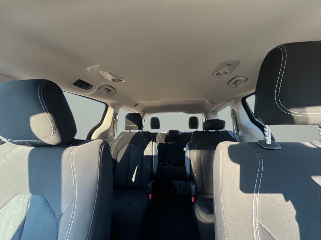 2023 Chrysler Voyager