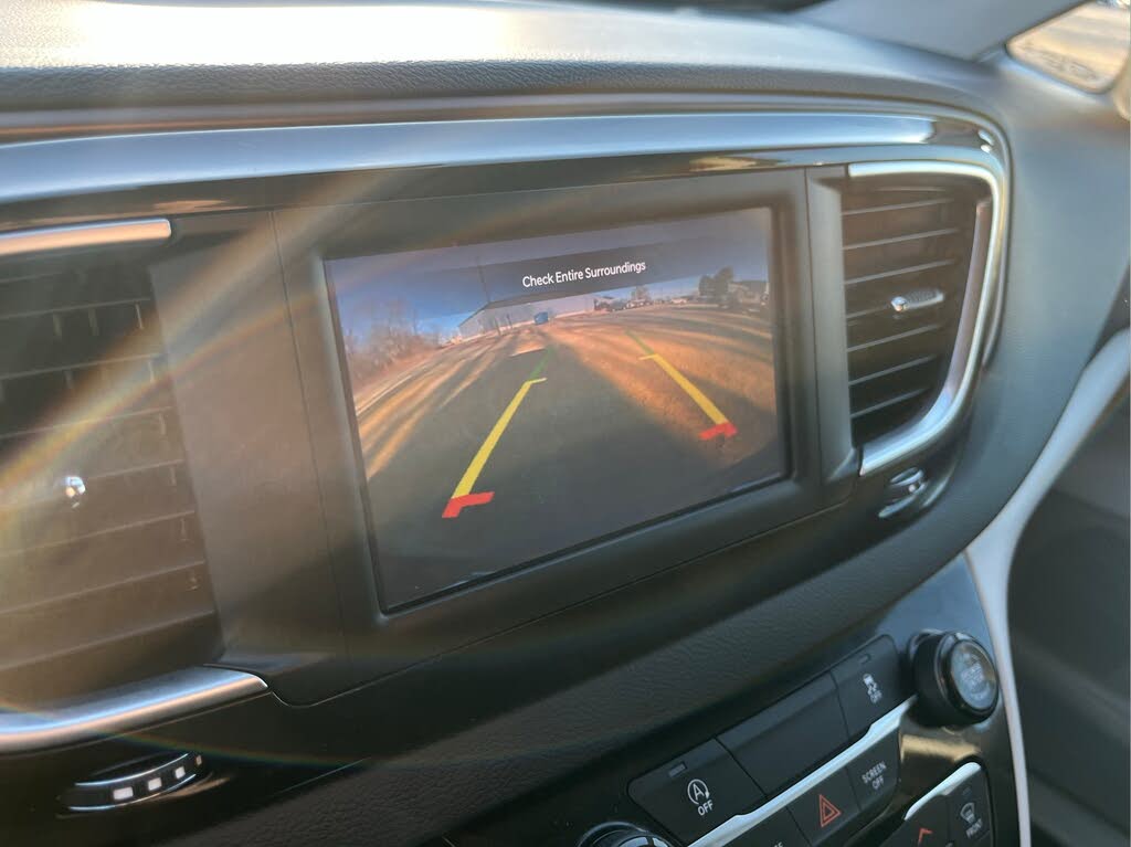 2023 Chrysler Voyager