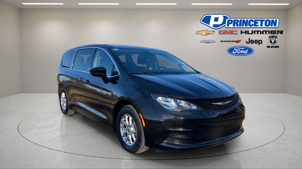 2023 Chrysler Voyager