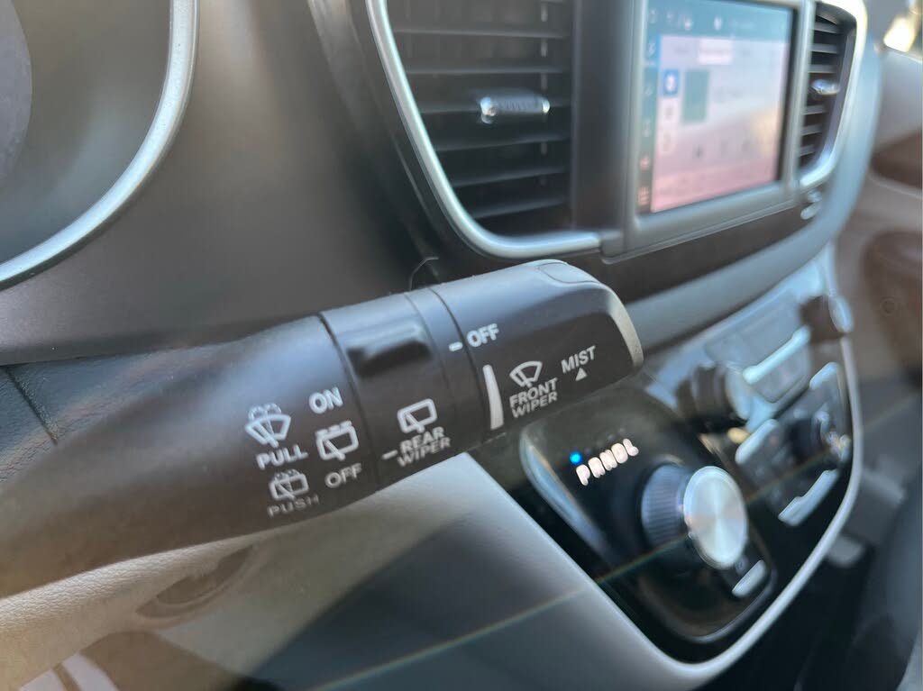 2023 Chrysler Voyager