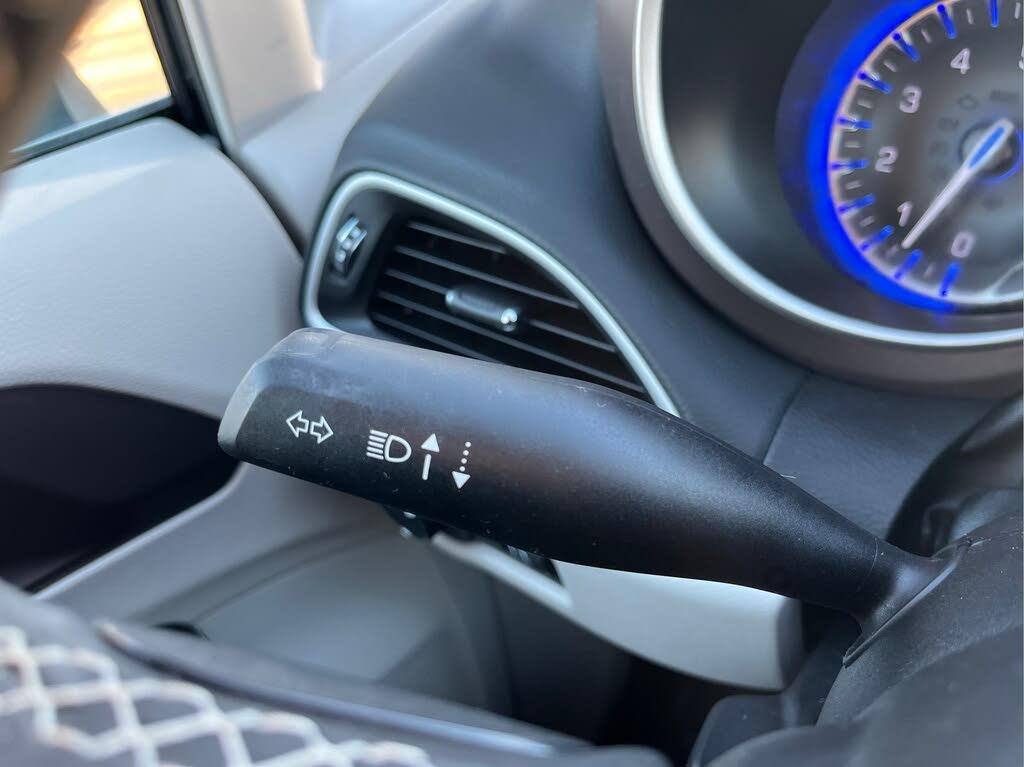 2023 Chrysler Voyager