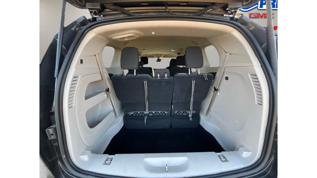 2023 Chrysler Voyager