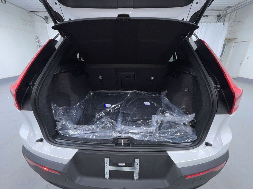 2026 Volvo XC40