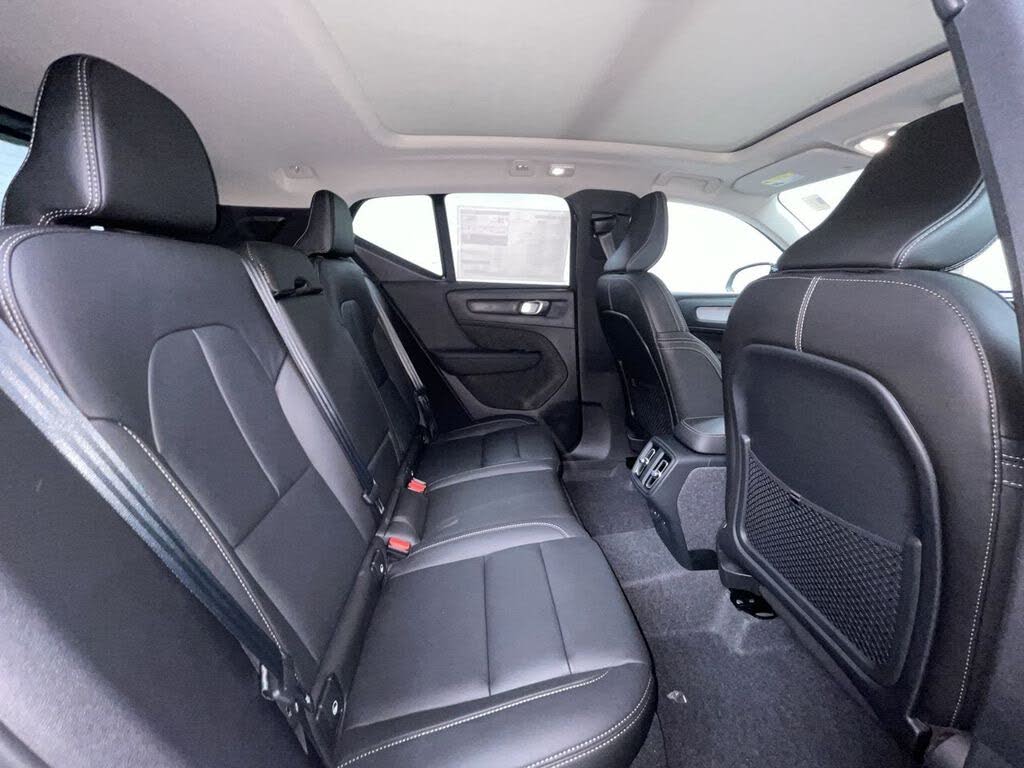 2026 Volvo XC40