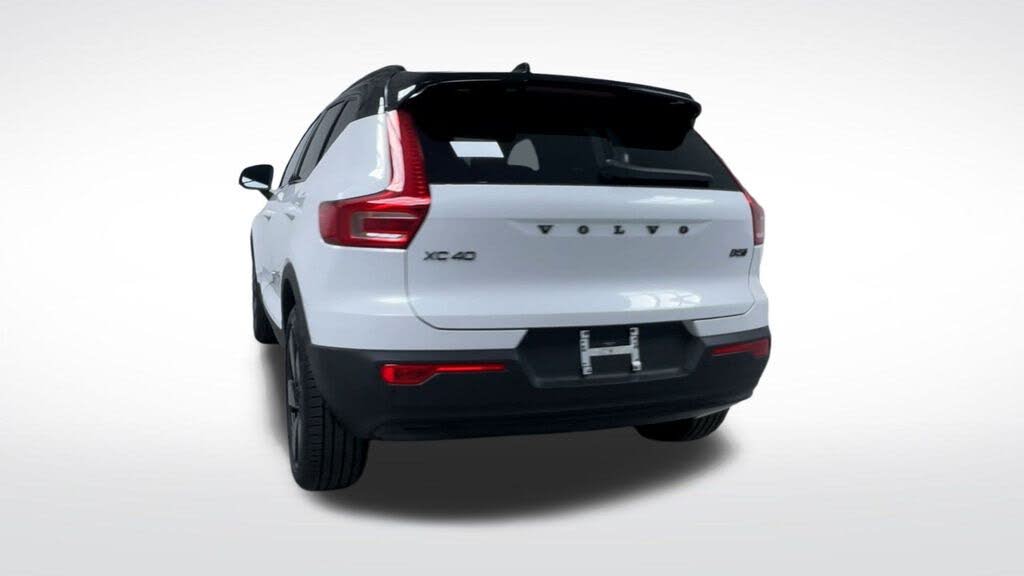 2026 Volvo XC40