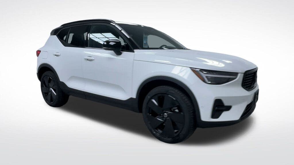 2026 Volvo XC40