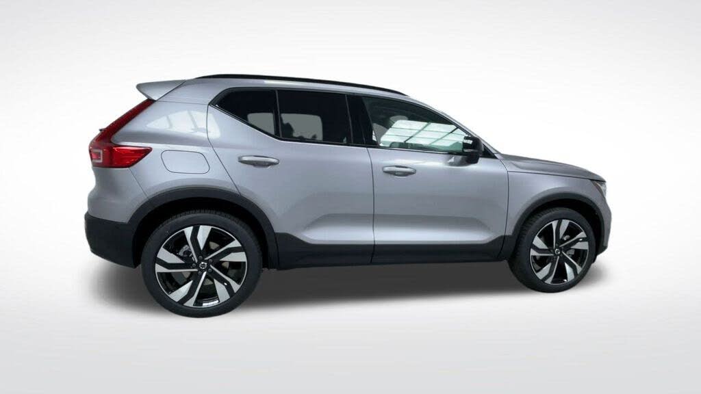 2026 Volvo XC40