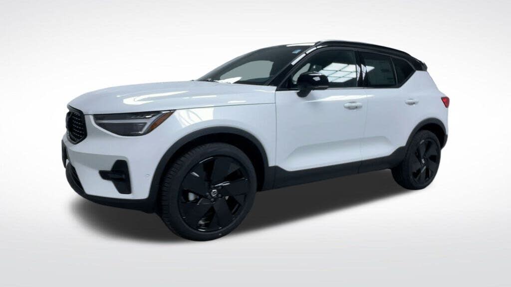 2026 Volvo XC40