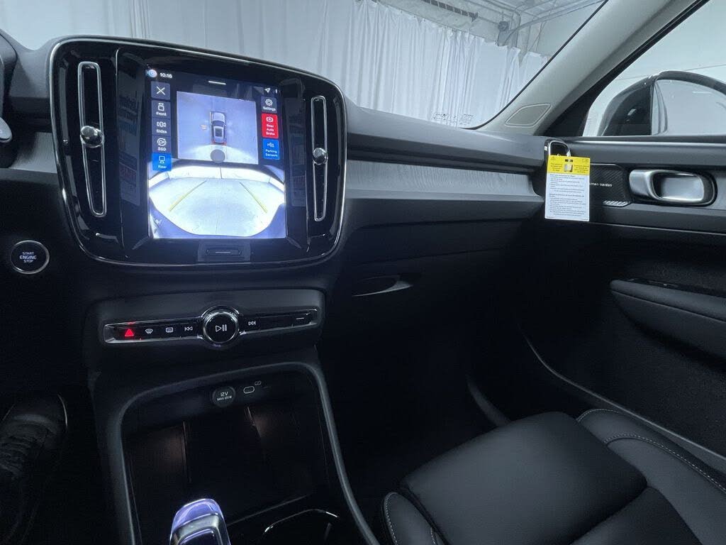 2026 Volvo XC40