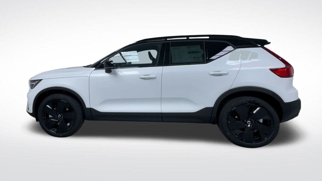 2026 Volvo XC40