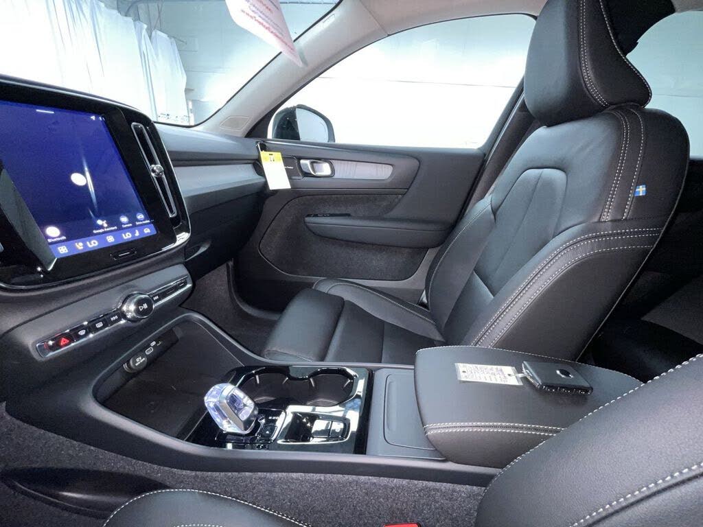 2026 Volvo XC40