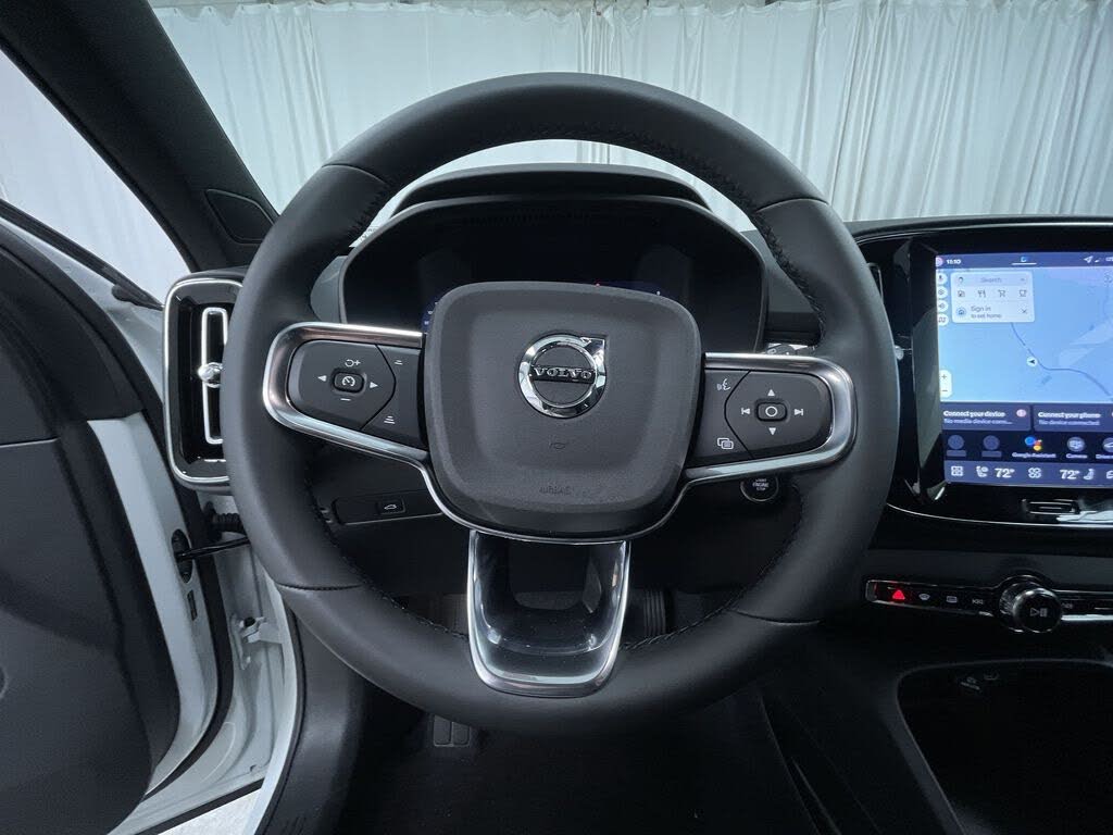 2026 Volvo XC40