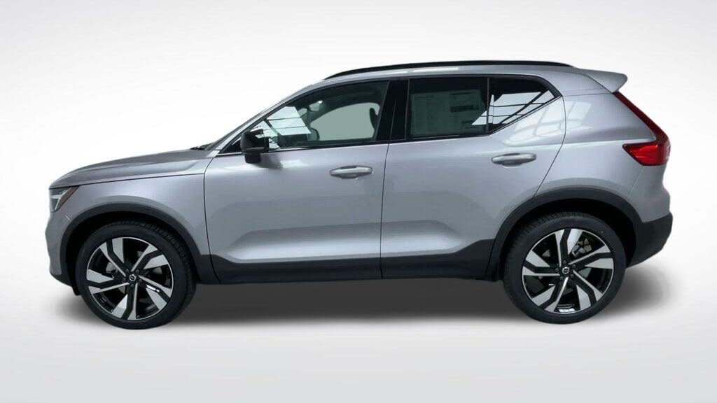 2026 Volvo XC40