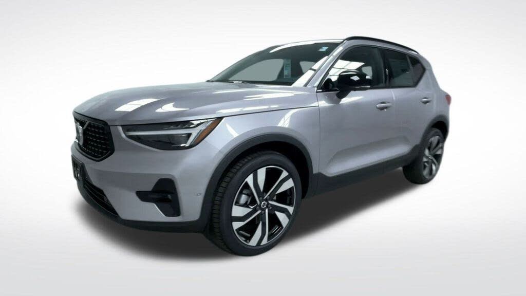 2026 Volvo XC40
