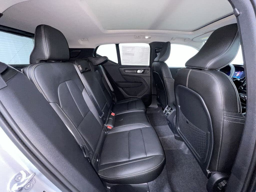 2026 Volvo XC40