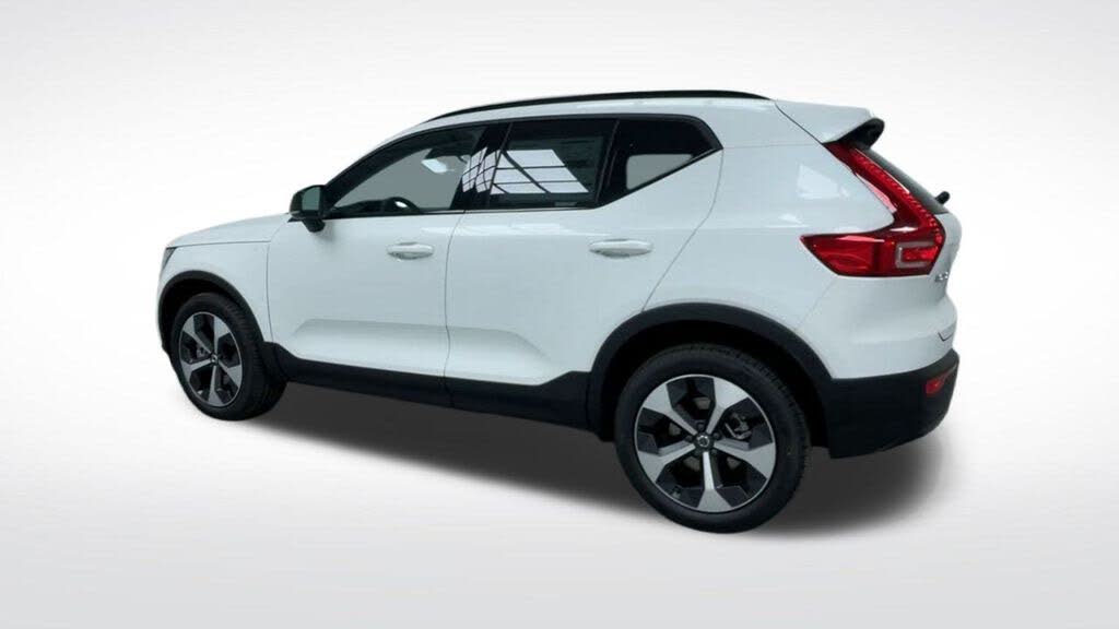 2026 Volvo XC40