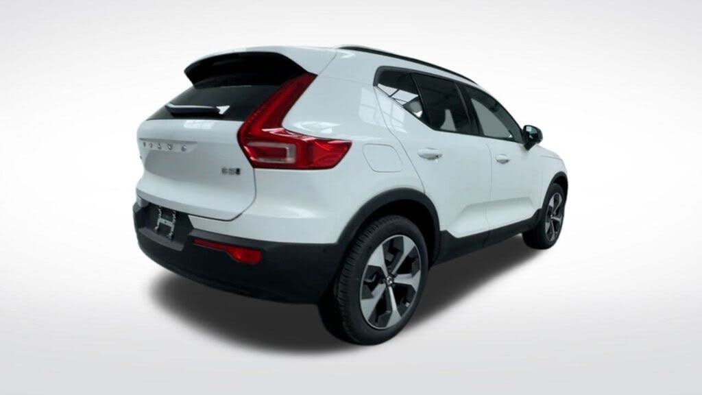 2026 Volvo XC40