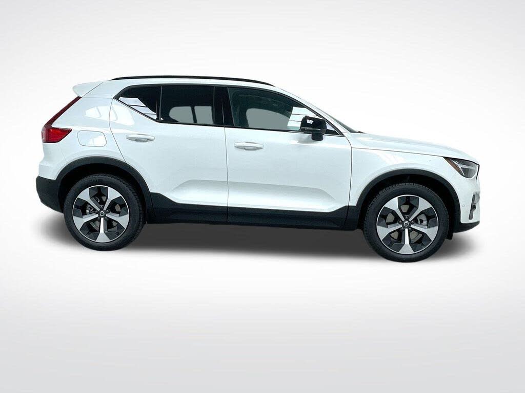 2026 Volvo XC40