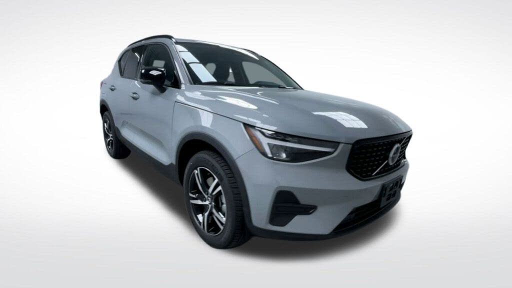 2026 Volvo XC40