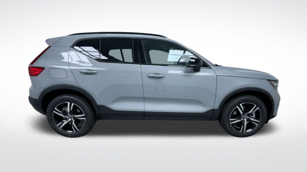 2026 Volvo XC40