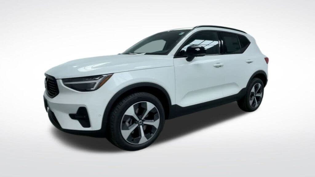 2026 Volvo XC40