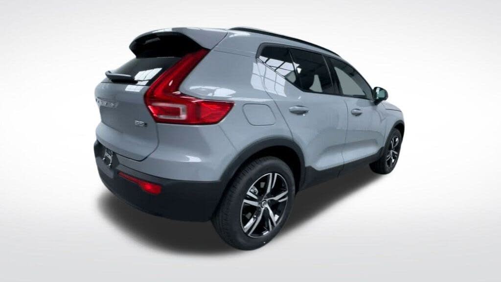 2026 Volvo XC40