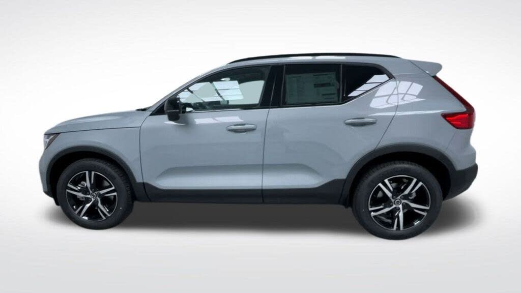 2026 Volvo XC40
