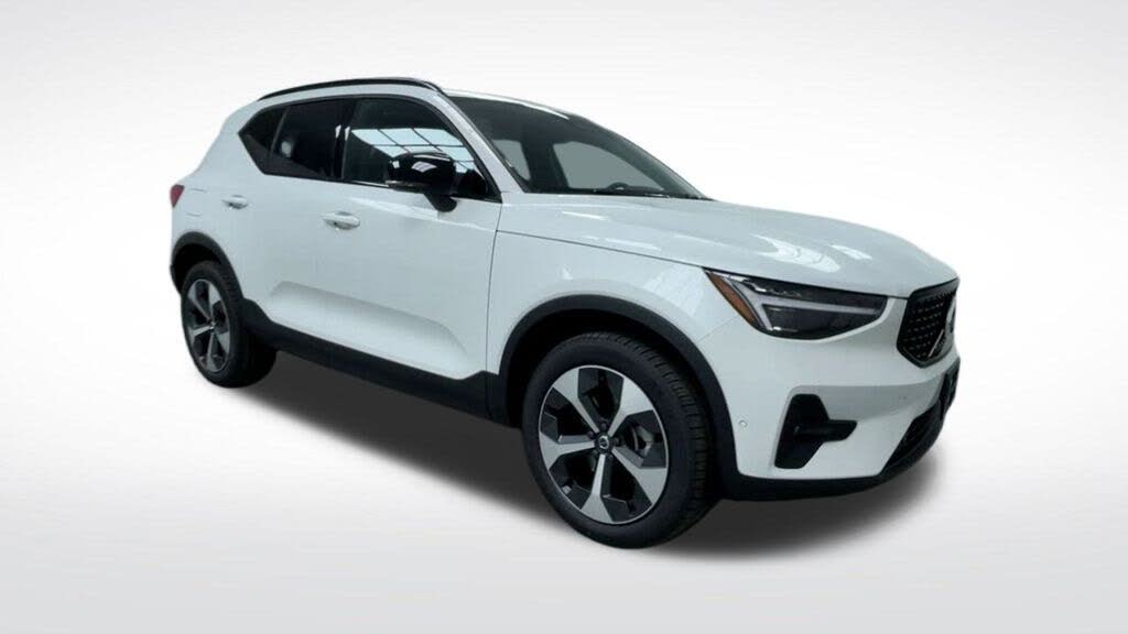 2026 Volvo XC40