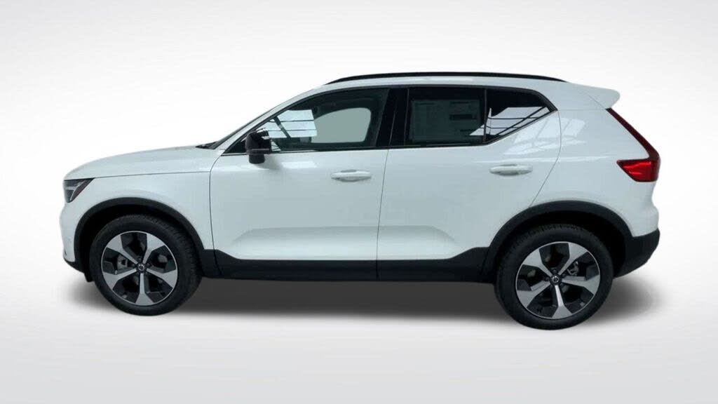 2026 Volvo XC40