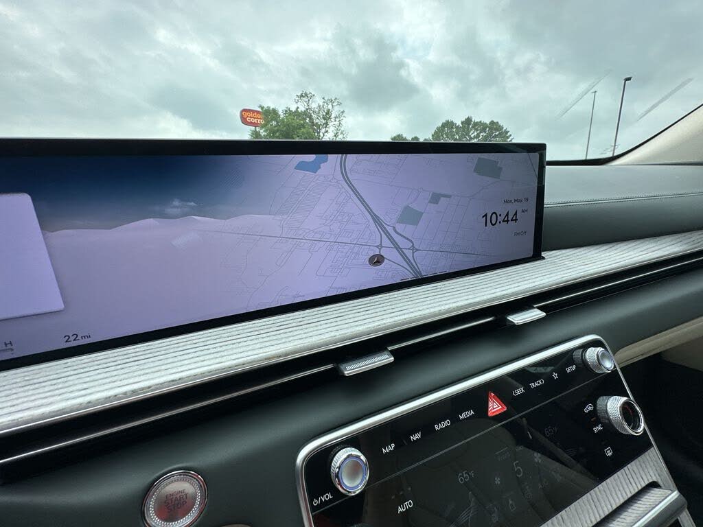2025 Genesis GV80