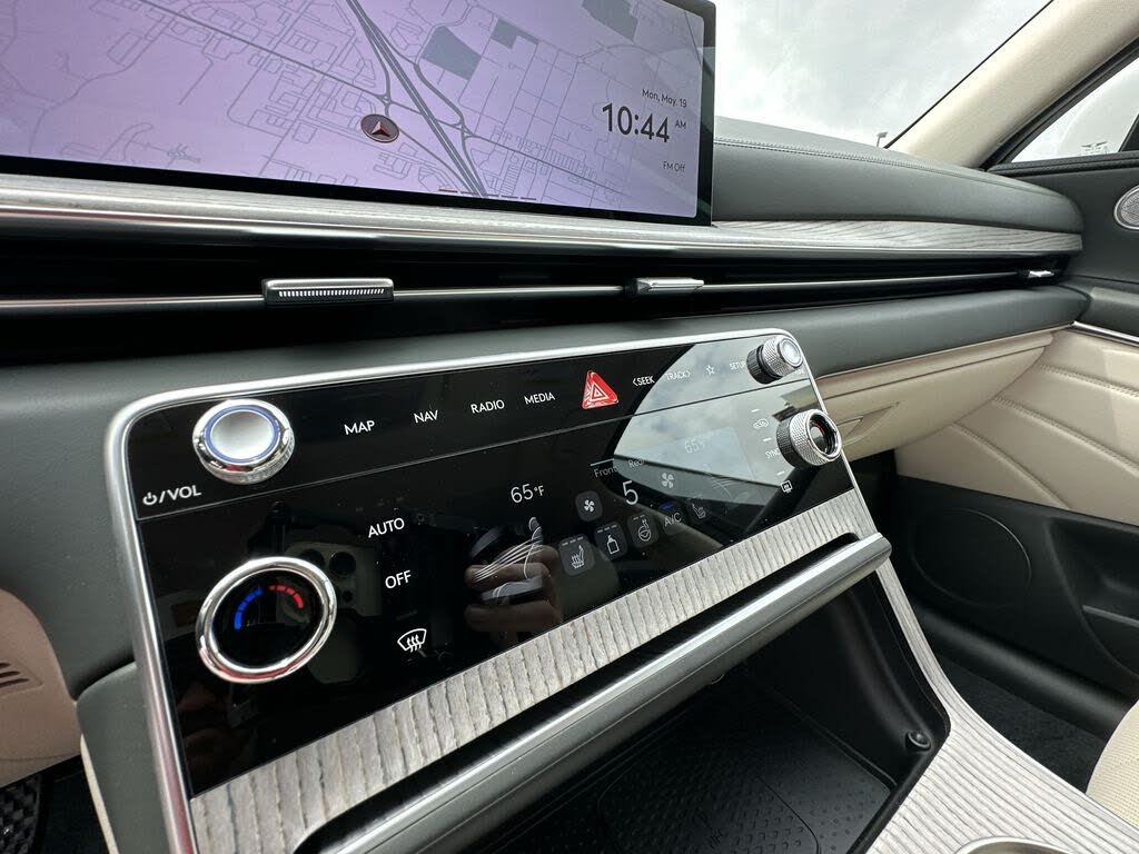 2025 Genesis GV80