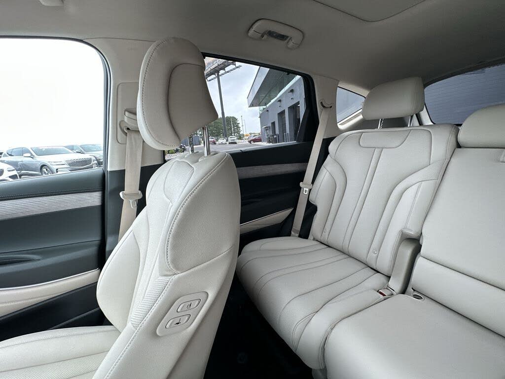2025 Genesis GV80