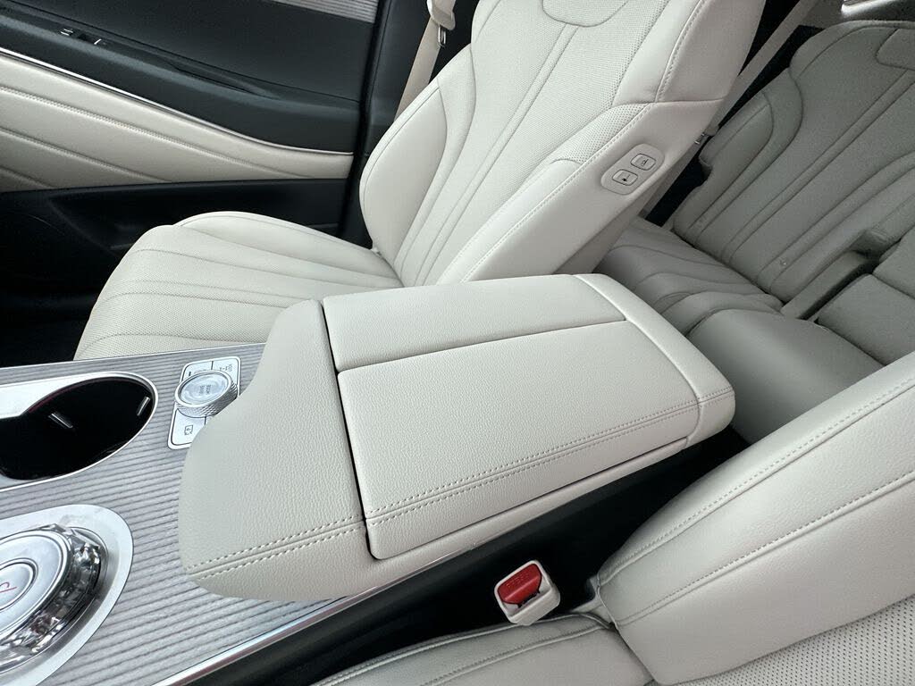 2025 Genesis GV80