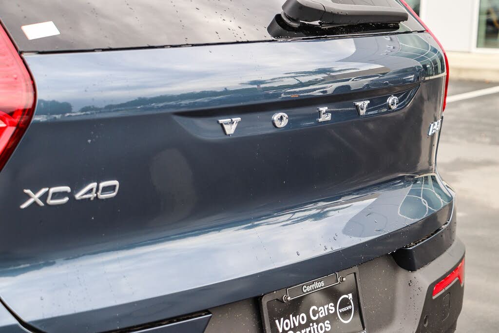 2026 Volvo XC40