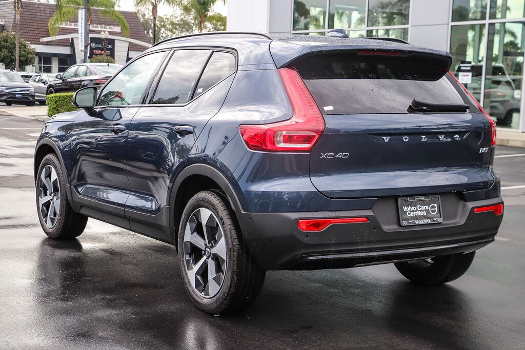 2026 Volvo XC40