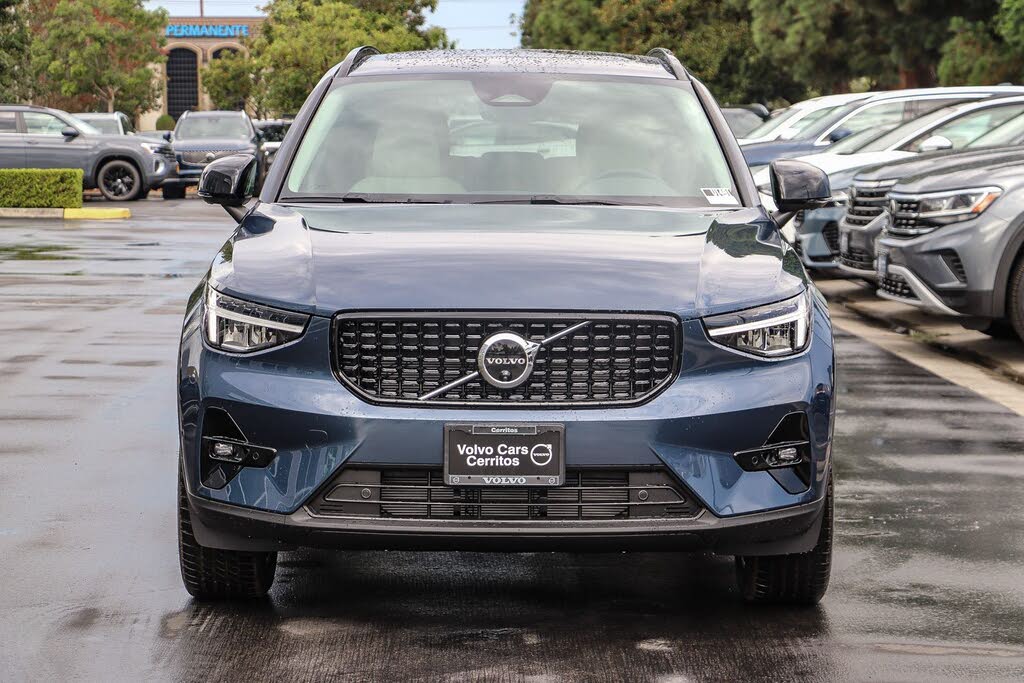 2026 Volvo XC40